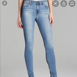 Joe’s Jeans Flawless High Rise Skinny - 27